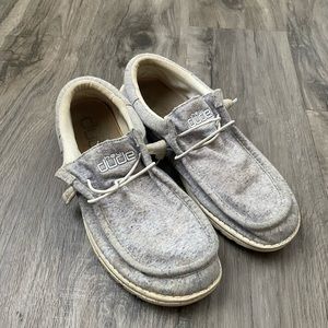 Hey Dude Wally Women's Loafers, Light Grey, 11 US (GENTLY USED)